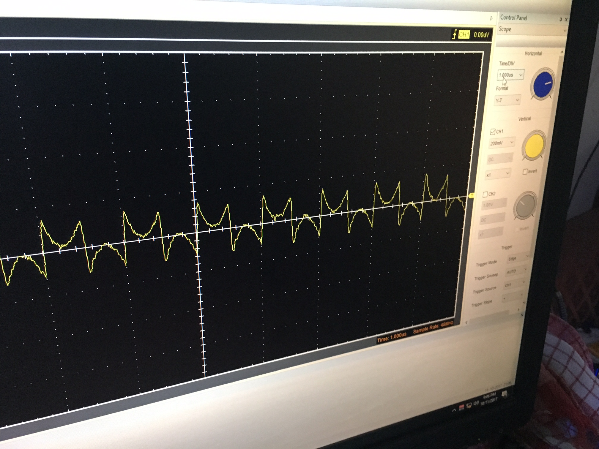 Signal at DAC Out @R7 @1Mhz.JPG
